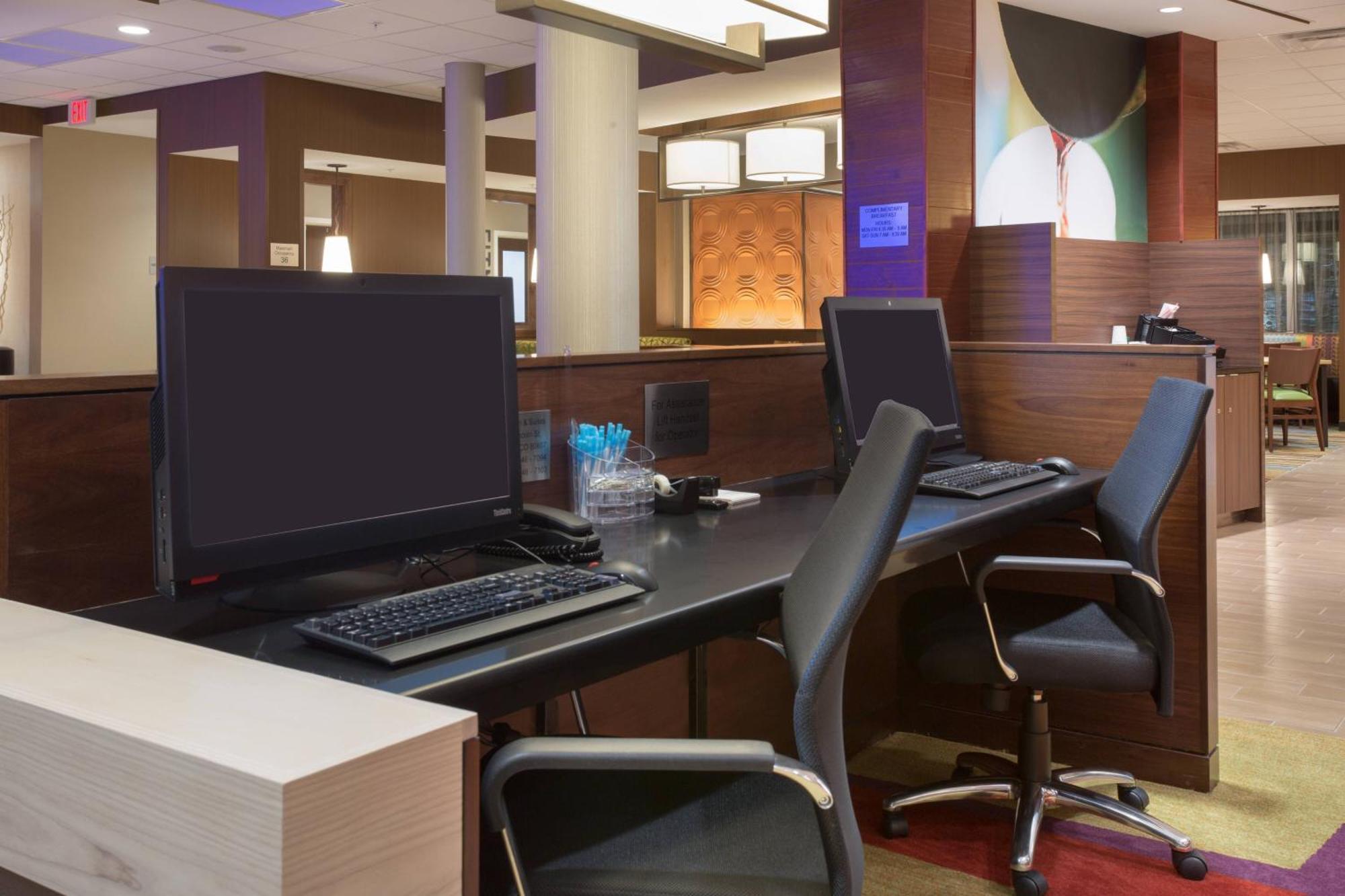 Fairfield Inn & Suites By Marriott Бърлингтън Екстериор снимка
