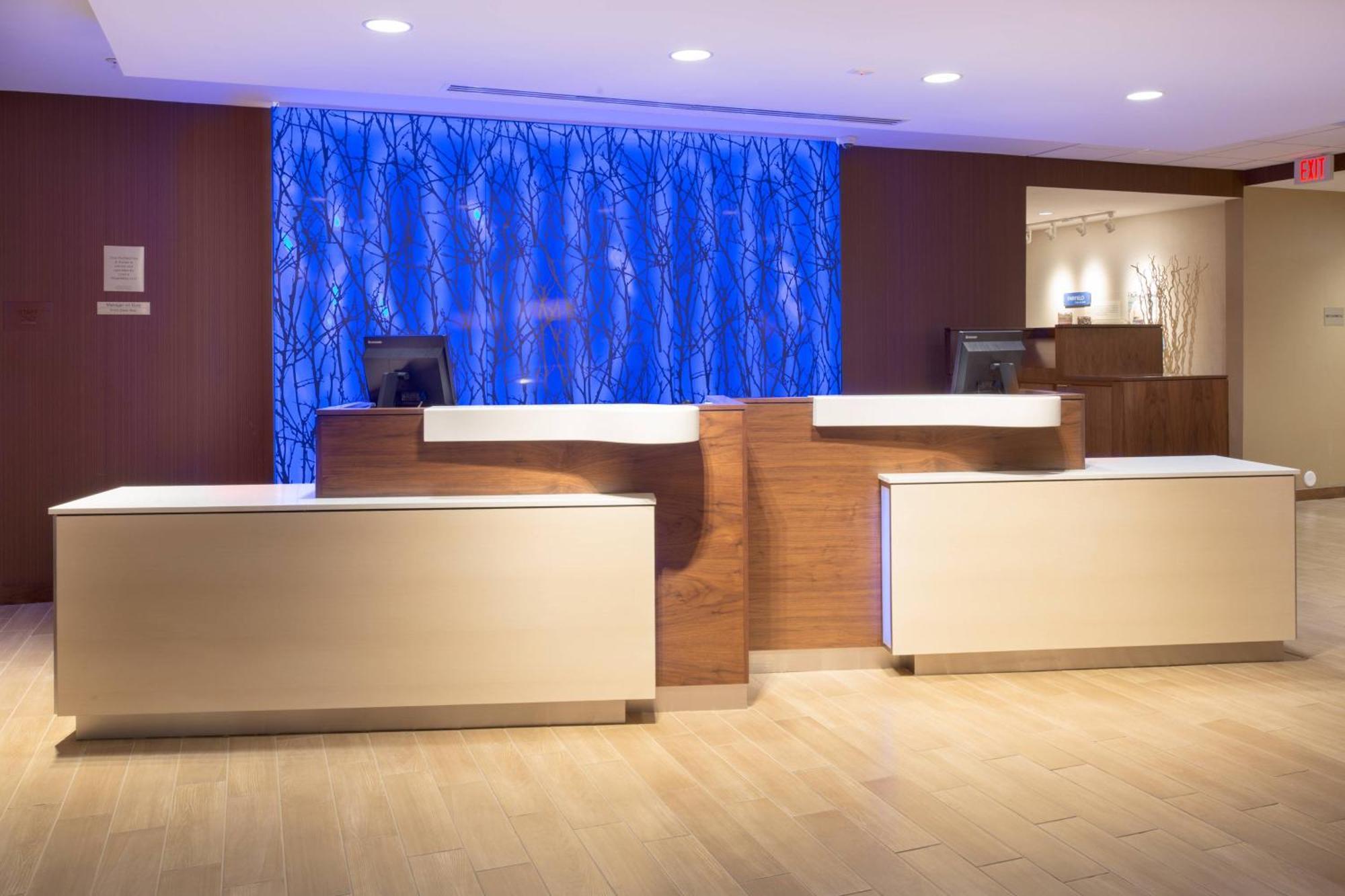 Fairfield Inn & Suites By Marriott Бърлингтън Екстериор снимка